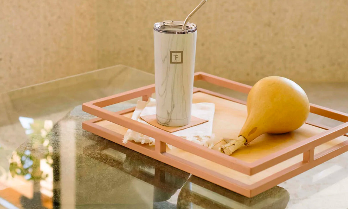 Advantages of Using Insulated Tumblers vs Glass Drinkware at Home